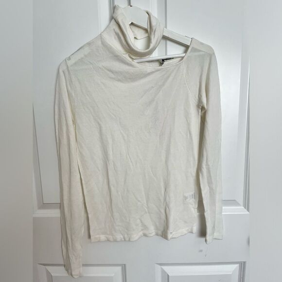 NWT X REVOLVE Penny Long Sleeve Top
One Grey Day - Picture 5 of 8